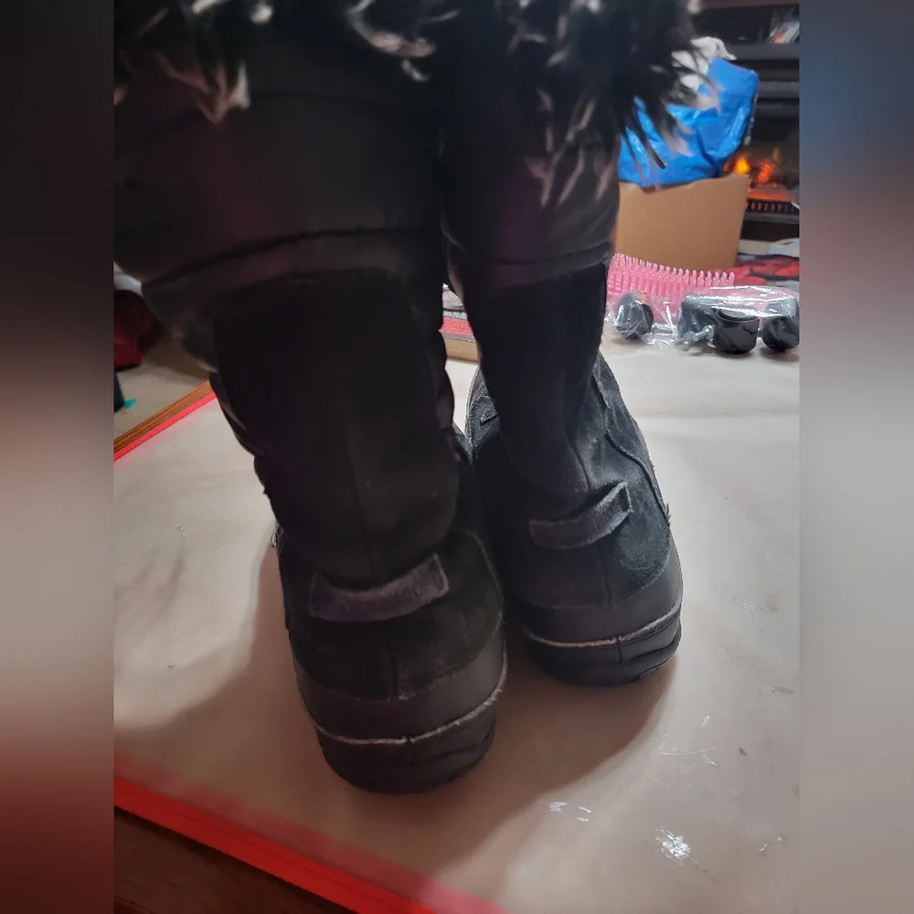 The North Face Women's Winter‎ Boots 200 Gram Primaloft Size 9.5 Waterproof